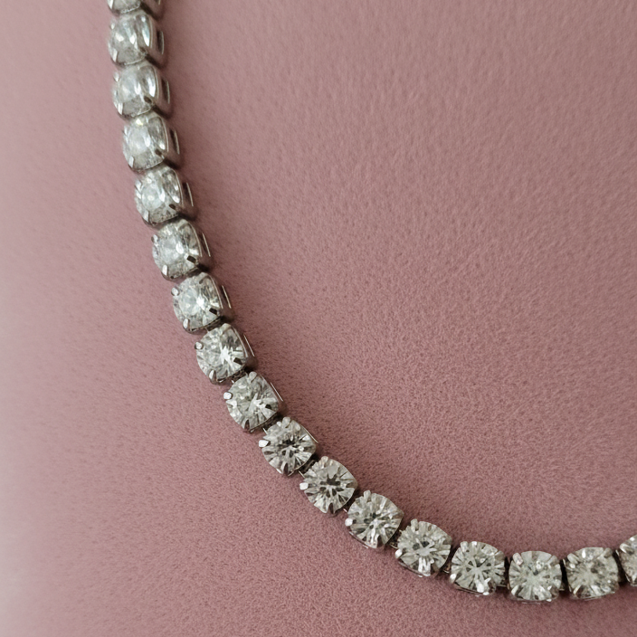 Collar Circonitas en Acero Inoxidable Bañado en Oro 18K